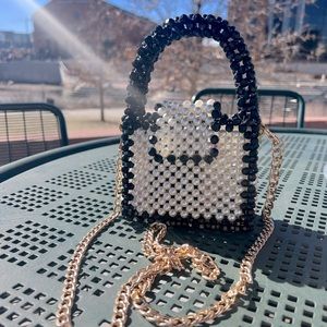 Mini Pearl Beaded Purse, Handmade. If you need more photos feel free to text me